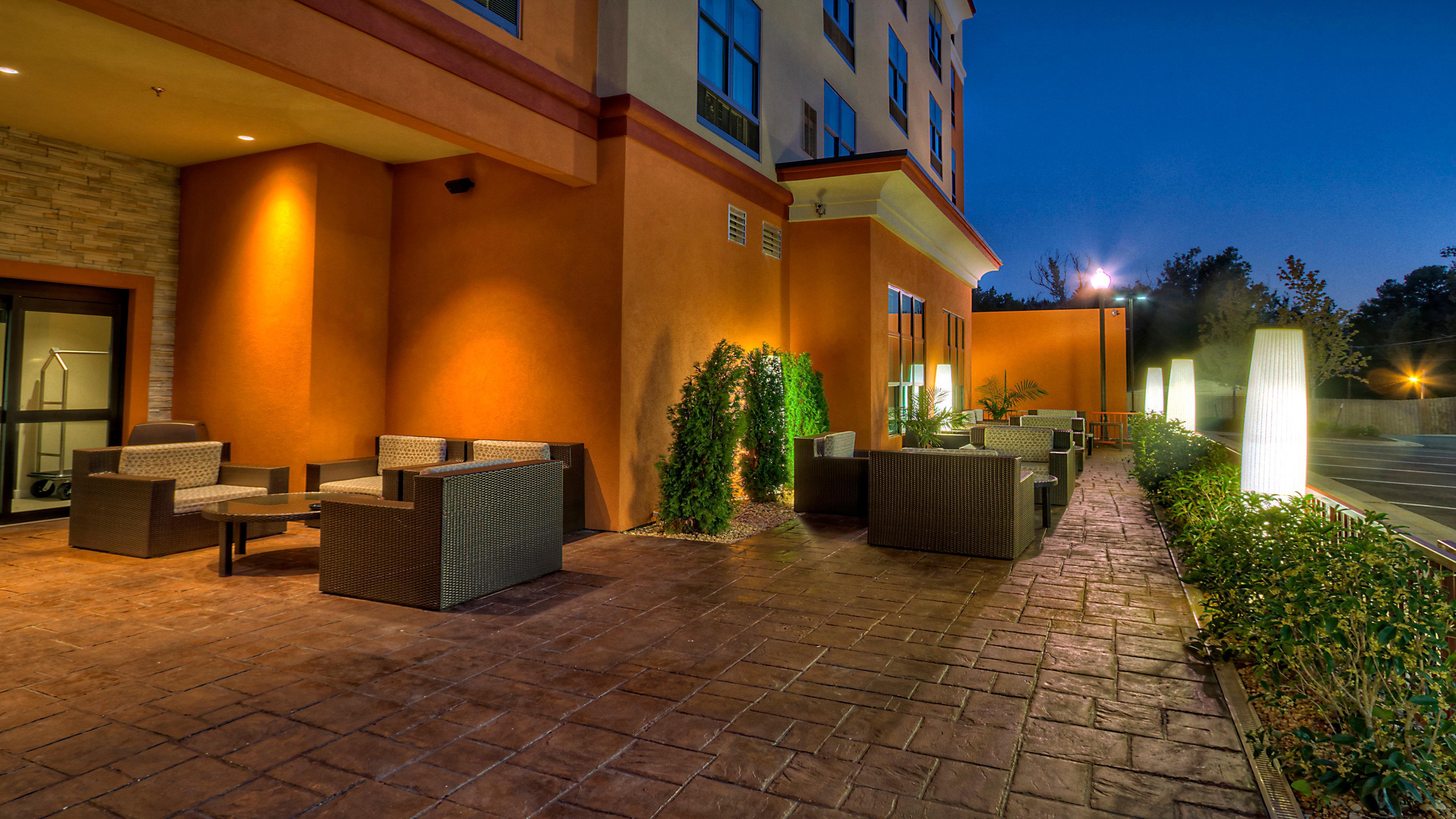 Holiday Inn & Suites Tupelo North By Ihg Extérieur photo